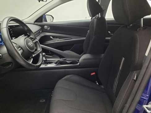 Used 2022 Hyundai Elantra SEL w/ Convenience Package FWD image 17