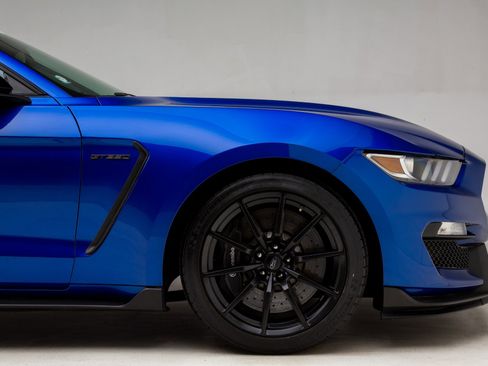 Used 2018 Ford Mustang Shelby GT350 w/ Electronics Package image 38