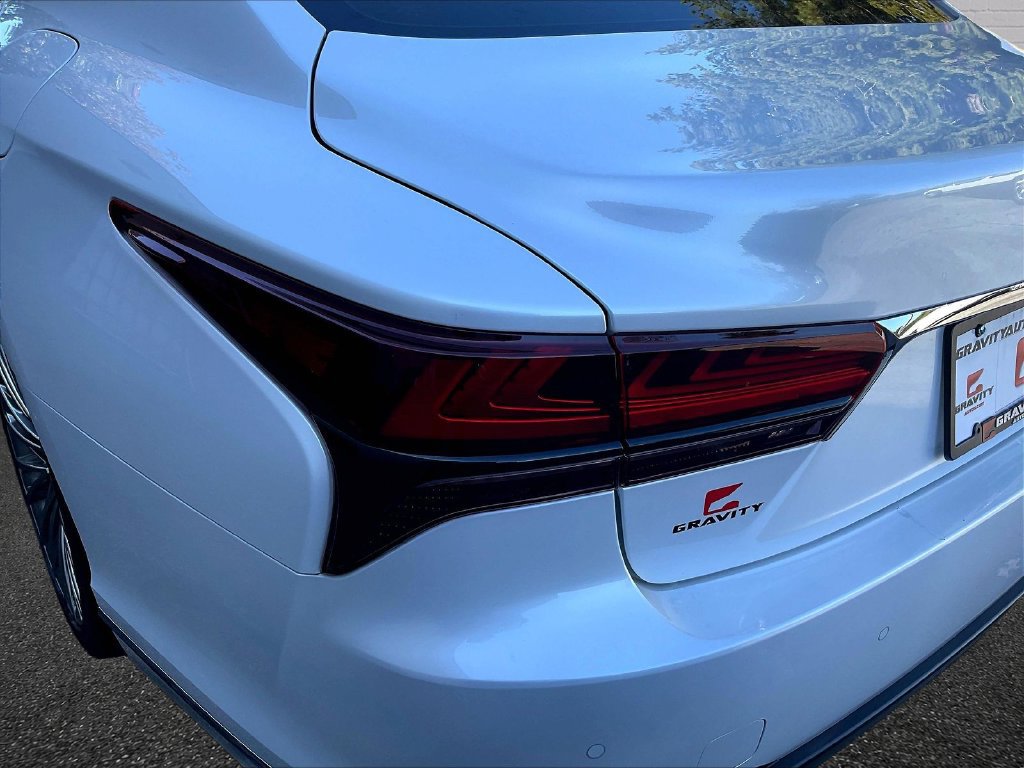 Used 2024 Lexus LS 500 RWD image 18