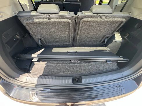 Used 2023 Volkswagen Tiguan SE FWD image 21