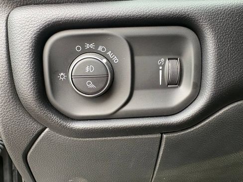 Used 2025 RAM 2500 Big Horn AWD/4WD image 16
