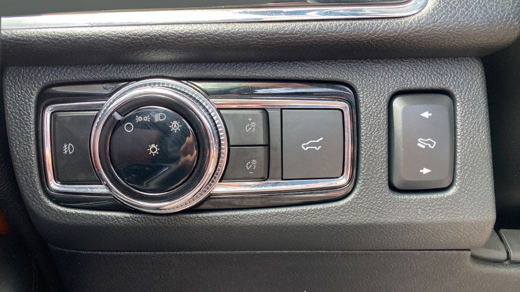 Used 2019 Lincoln Navigator L Reserve w/ Cargo Package AWD/4WD image 38