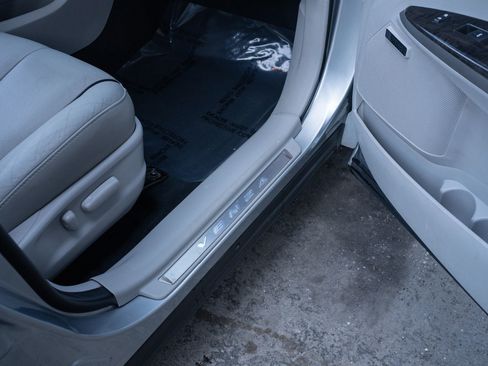 Used 2015 Toyota Venza Limited image 34