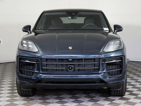 Certified 2025 Porsche Cayenne S image 10