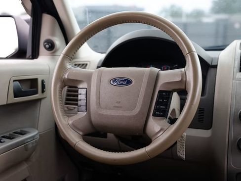 Used 2012 Ford Escape XLT FWD image 28