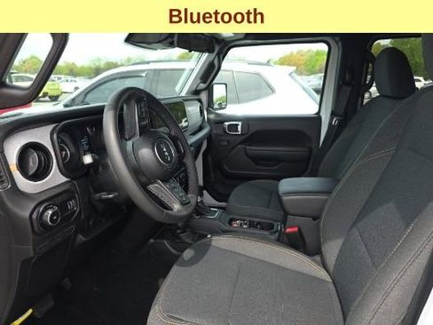Used 2025 Jeep Wrangler Sport S image 10