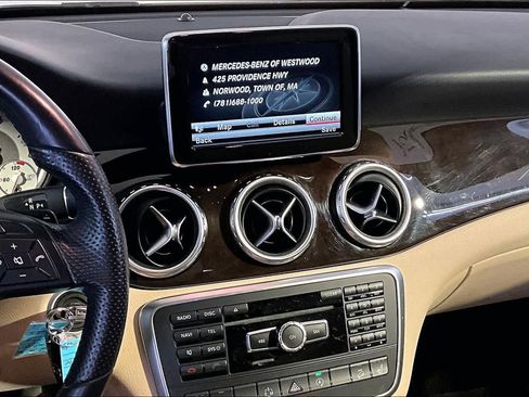 Used 2015 Mercedes-Benz GLA 250 4MATIC image 6