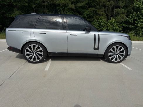 Used 2023 Land Rover Range Rover Autobiography AWD/4WD image 4