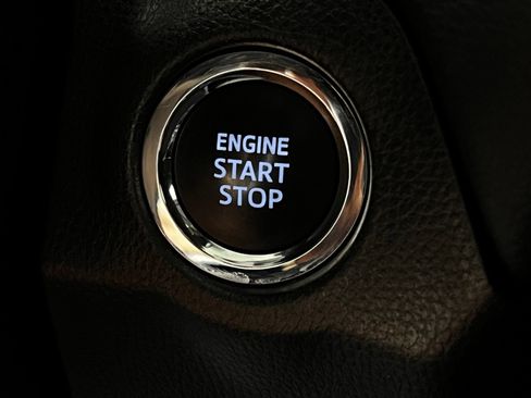 Certified 2025 Toyota RAV4 XLE AWD/4WD image 20