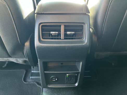 Used 2022 Ford Edge Titanium image 39