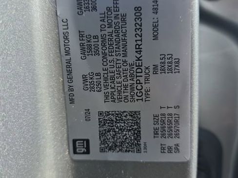 Used 2024 Chevrolet Colorado Z71 w/ Z71 Convenience Package 2 AWD/4WD image 25