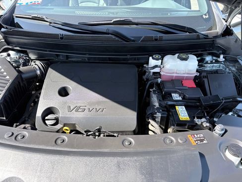 Used 2024 Buick Enclave Essence FWD image 29