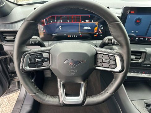 Used 2024 Ford Mustang Coupe image 19