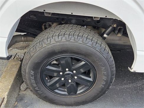 Used 2022 Ford F150 XLT w/ Trailer Tow Package image 3