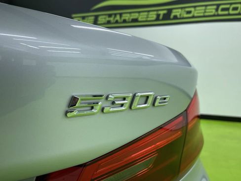 Used 2019 BMW 530e xDrive w/ Convenience Package image 14