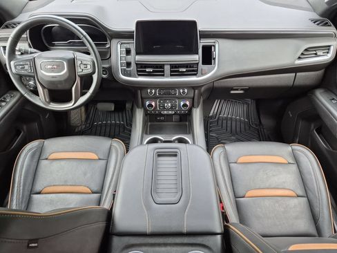 Used 2023 GMC Yukon XL AT4 AWD/4WD image 13
