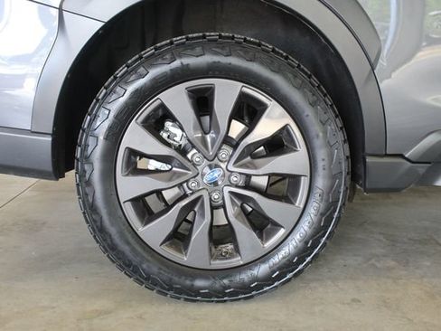 Used 2025 Subaru Outback Onyx Edition AWD/4WD image 28
