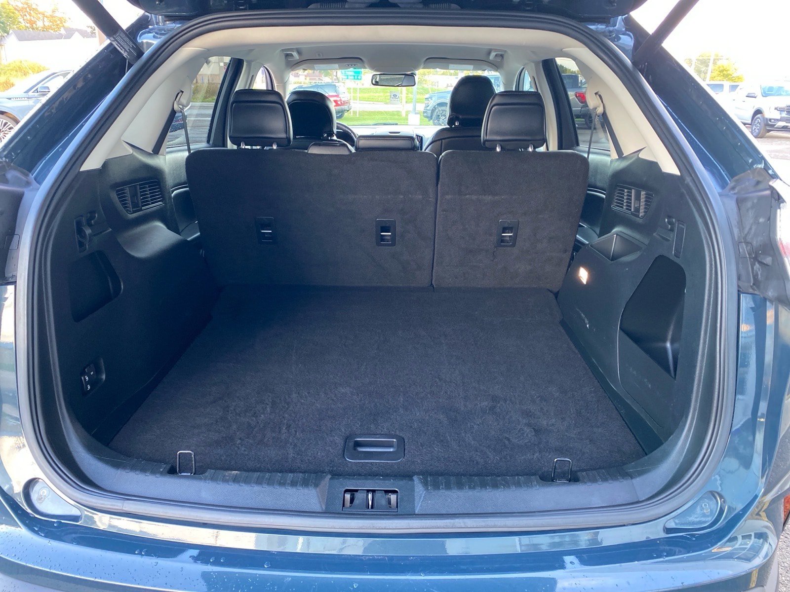 Used 2019 Ford Edge SEL w/ Equipment Group 201A AWD/4WD image 24