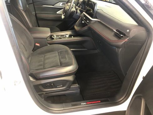 Used 2025 Ford Explorer ST AWD/4WD image 8