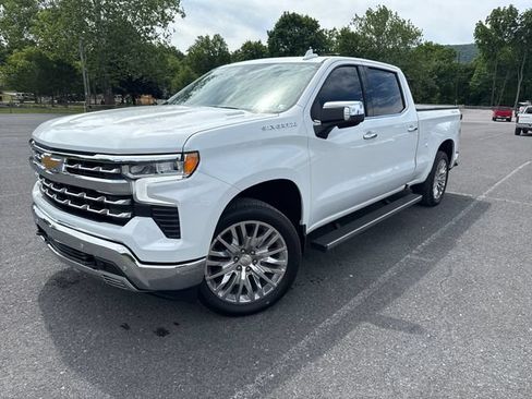 Used 2025 Chevrolet Silverado 1500 LTZ w/ Technology Package AWD/4WD image 1