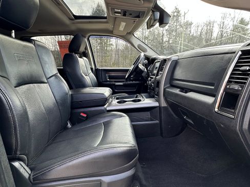 Used 2018 RAM 2500 Laramie w/ Sport Appearance Group image 19