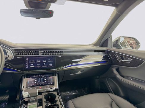 Used 2023 Audi Q8 Premium Plus w/ Premium Plus Package image 35