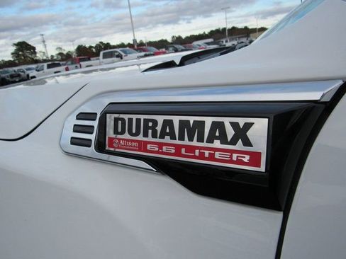 Used 2024 GMC Sierra 2500 SLE w/ SLE Convenience Package image 10