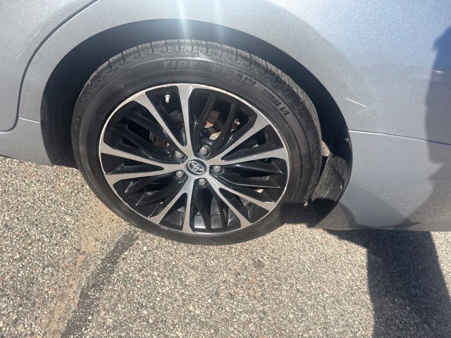 Used 2018 Toyota Camry SE w/ Convenience Package FWD image 7