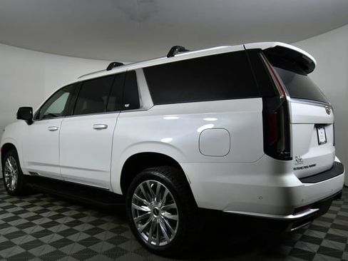 Used 2023 Cadillac Escalade ESV Premium Luxury w/ Performance Package image 3