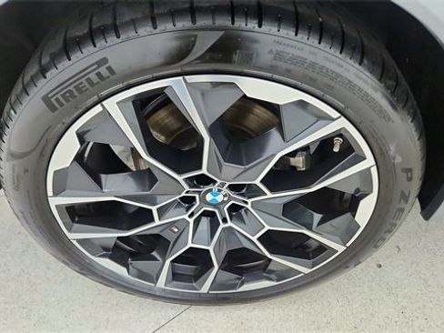 Used 2023 BMW X7 xDrive40i w/ M Sport Package image 65