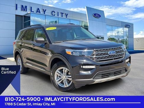 Certified 2024 Ford Explorer XLT w/ Equipment Group 202A AWD/4WD image 1