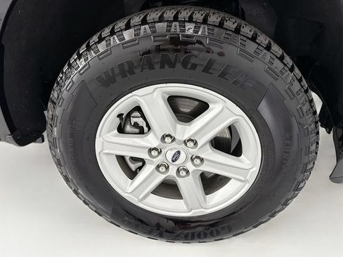 Used 2025 Ford F150 XLT AWD/4WD image 30