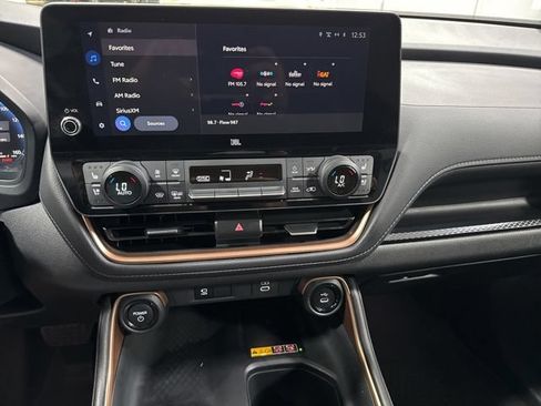 Used 2024 Toyota Grand Highlander AWD Hybrid image 20