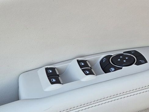 Used 2019 Lincoln MKZ Reserve FWD image 34