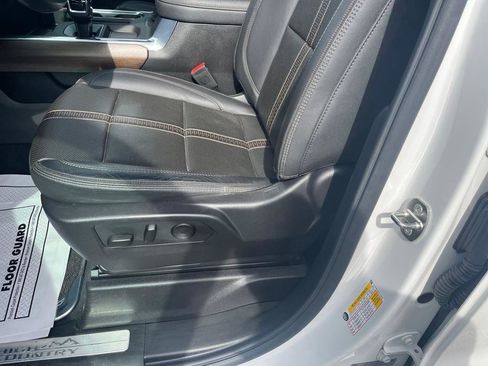 Used 2024 Chevrolet Silverado 1500 High Country w/ Technology Package image 12