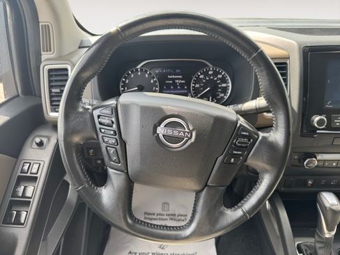 Used 2022 Nissan Frontier SV w/ Technology Package AWD/4WD image 12