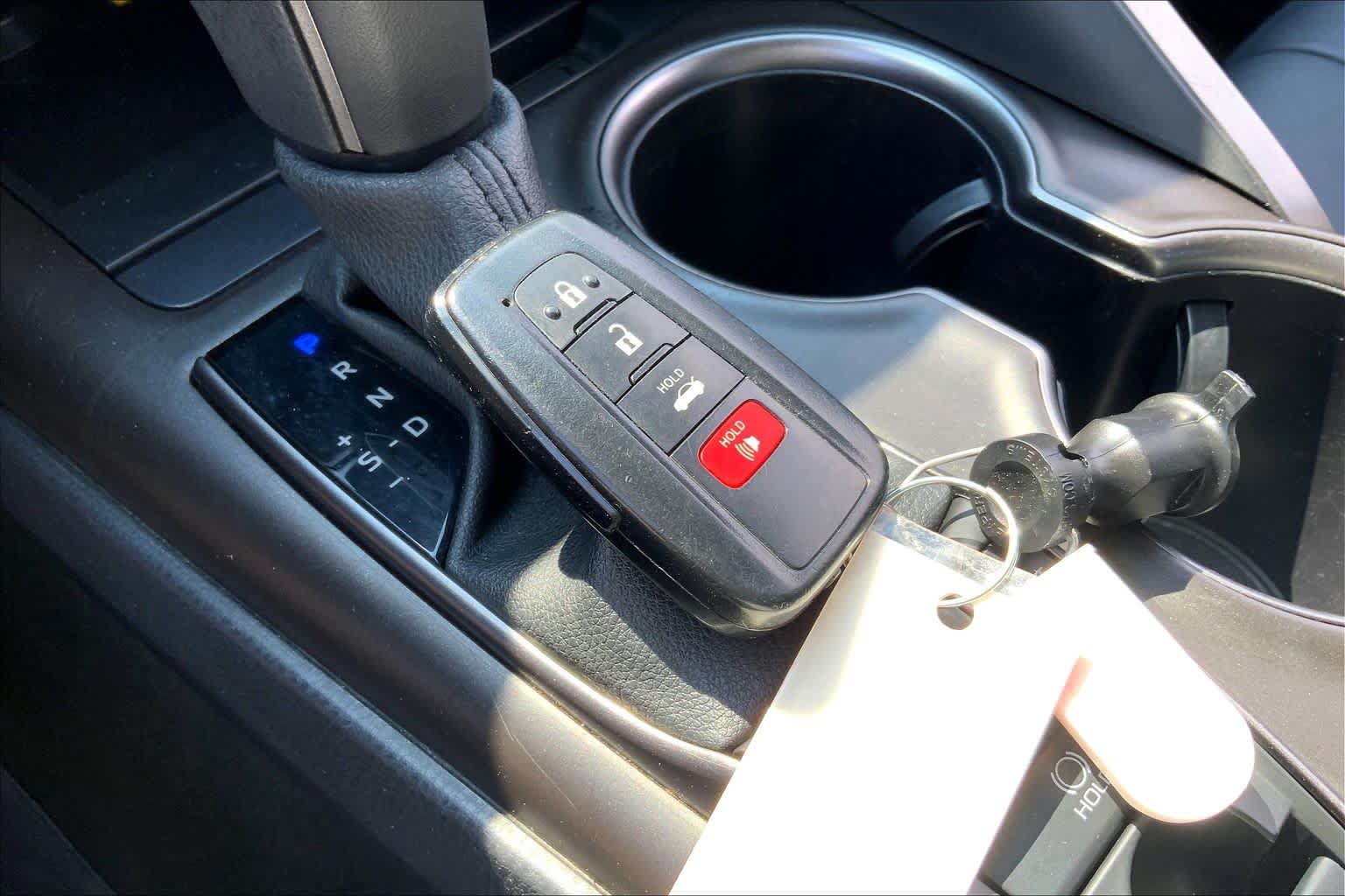 Used 2024 Toyota Camry XSE FWD image 14