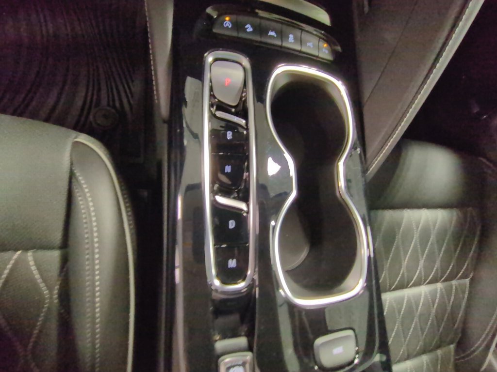 Used 2023 Buick Envision Avenir AWD/4WD image 19