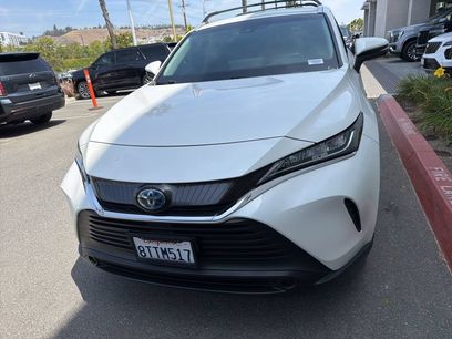 Used 2021 Toyota Venza LE w/ Carpet Mat Package (TMS)