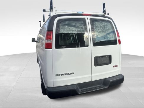 Used 2021 GMC Savana 2500 Extended w/ Driver Convenience Package image 23