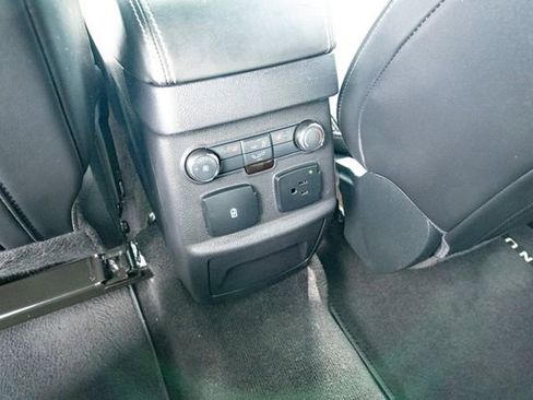 Used 2019 Ford Explorer Platinum AWD/4WD image 35