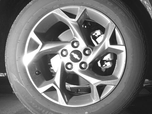 Used 2025 Chevrolet Trax LT FWD image 13