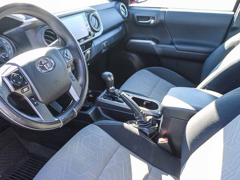 Used 2023 Toyota Tacoma TRD Off-Road image 10