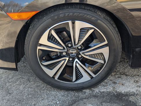 Used 2016 Honda Civic EX-T image 9