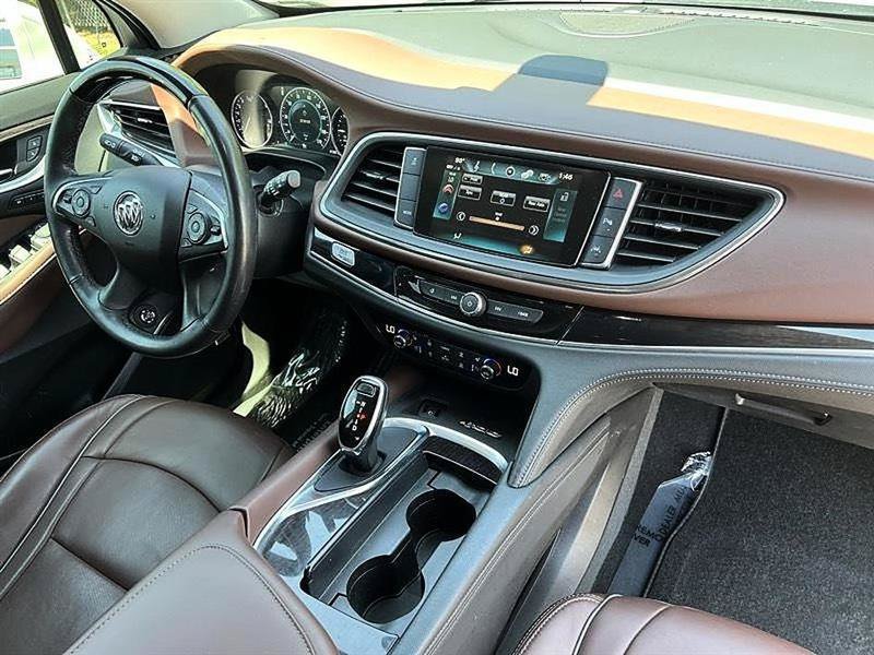 Used 2019 Buick Enclave Avenir w/ Avenir Technology Package FWD image 18