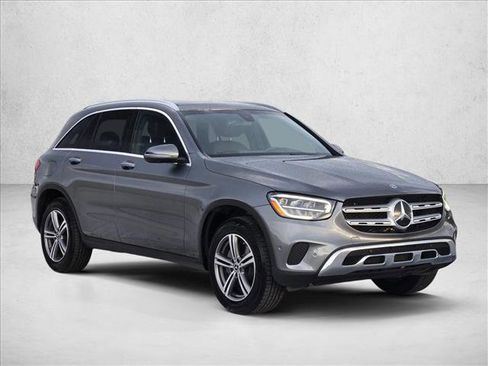 Used 2020 Mercedes-Benz GLC 300 4MATIC image 3