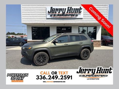 Used 2020 Jeep Cherokee Trailhawk w/ Comfort/Convenience Group AWD/4WD image 1