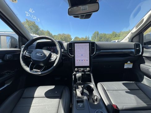 New 2025 Ford Ranger Lariat w/ FX4 Off-Road Package image 23