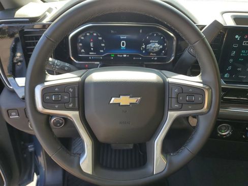 Used 2024 Chevrolet Silverado 1500 LT AWD/4WD image 17