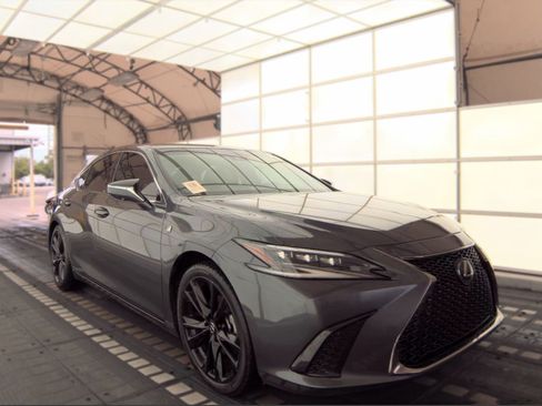 Used 2024 Lexus ES 350 F Sport w/ Accessory Package (Z2) FWD image 5